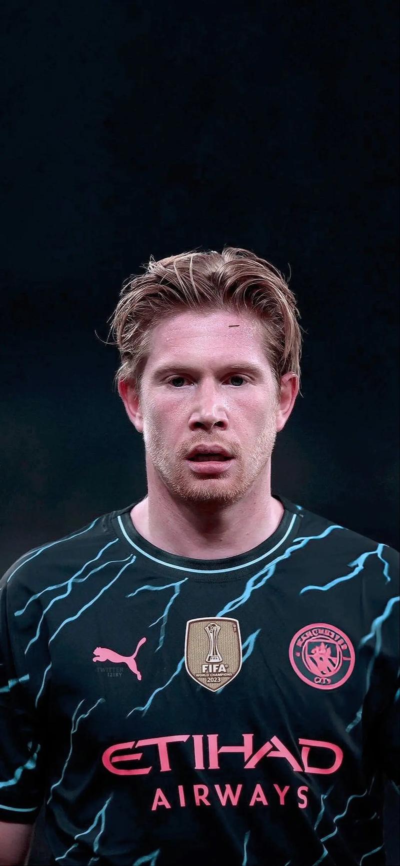 前锋射门力度与准度如何兼顾？（前锋怎样平衡射门力量与精准度？）