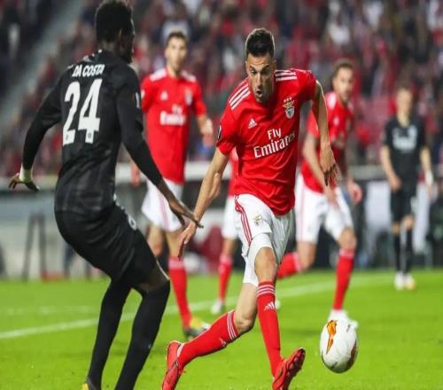 拉菲尼亚安慰弗里克？世体：弗里克只是不满裁判判罚（世体：弗里克只是对裁判判罚不满，非拉菲尼亚安慰）