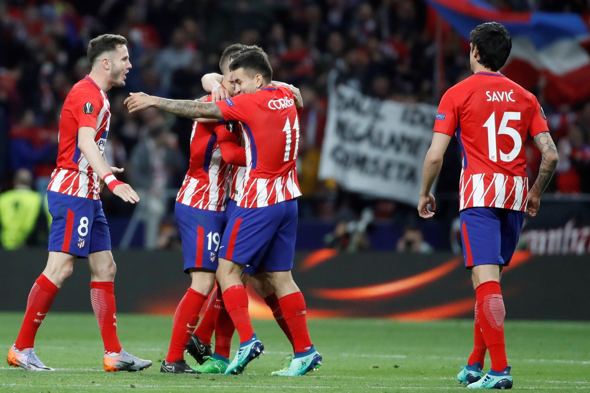 记者：海港对奥斯卡健康状况高度关切，通过多种方式表达慰问（记者称海港高度关注奥斯卡健康状况 多种方式传递慰问）