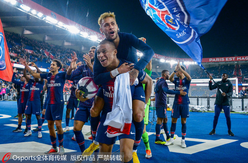 巴西女排五局鏖战3-2险胜日本 挺进世联赛决赛（巴西女排苦战五局3-2力克日本 晋级世联赛决赛）