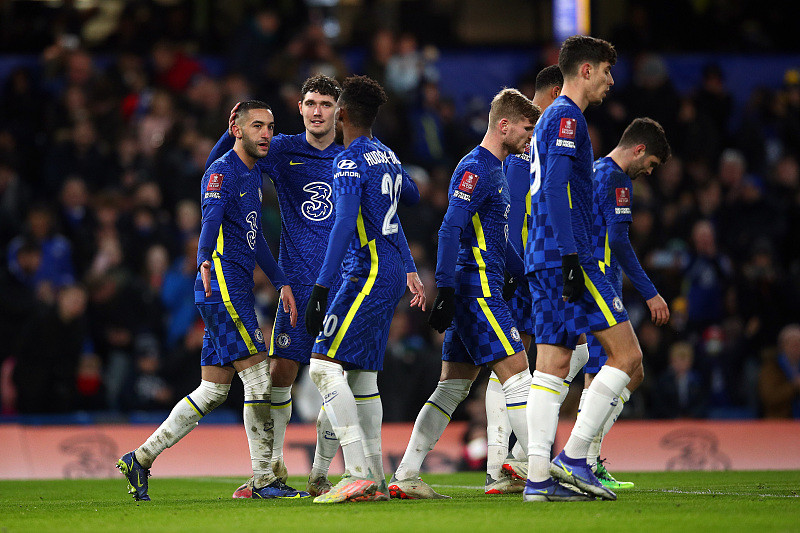 顶流对决！年终大战八强出炉：C罗PK安东尼、姆巴佩vs梅西（八强出炉！年终巅峰之战：C罗迎战安东尼，姆巴佩对垒梅西）