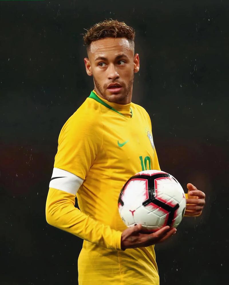 纽卡小将朴昇洙：明天和热刺的友谊赛想和孙兴慜交换球衣（纽卡新星朴昇洙：盼在明日对热刺的热身赛后与孙兴慜互换球衣）