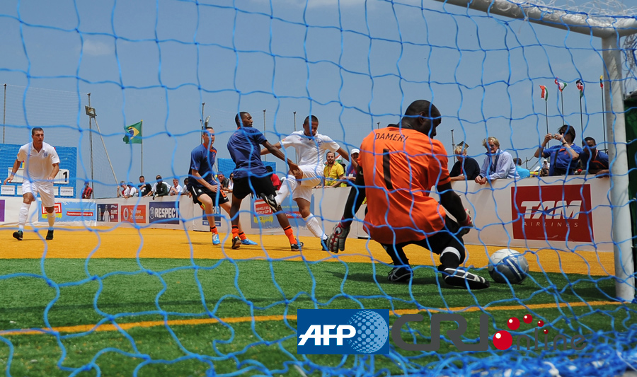 意媒：罗马新援利昂-贝利两周前刚复出，如今再次受伤（意媒：罗马新援利昂-贝利复出仅两周再度受伤）